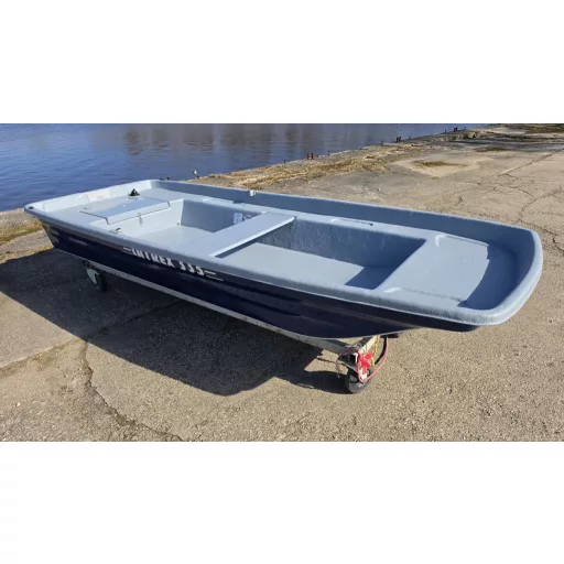 Latrex 335 boat blue