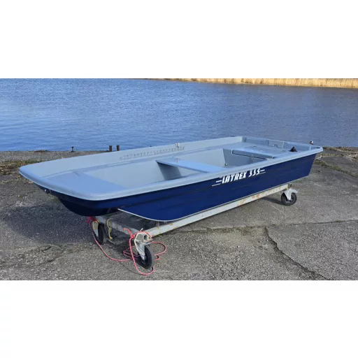 Latrex 335 boat blue