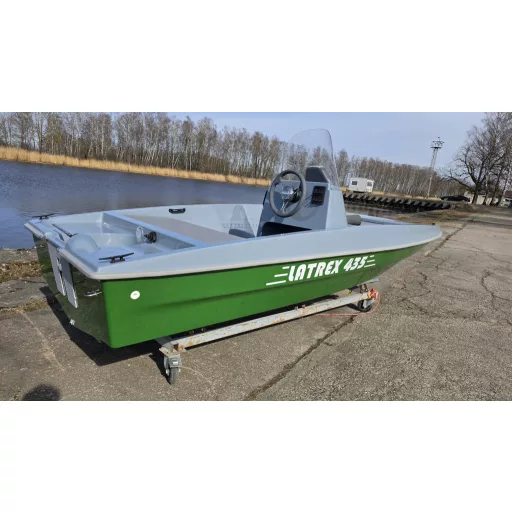 Łódź motorowa Latrex 435