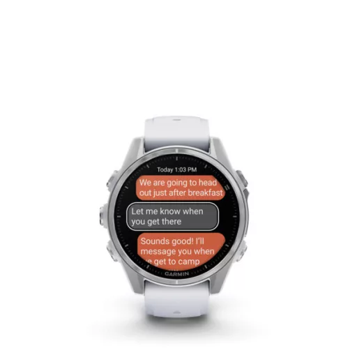Garmin fenix 8 43mm AMOLED, ezüst, fehér szilikon szíjjal (ED)