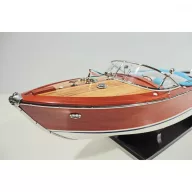 Model łodzi Riva Aquarama L66