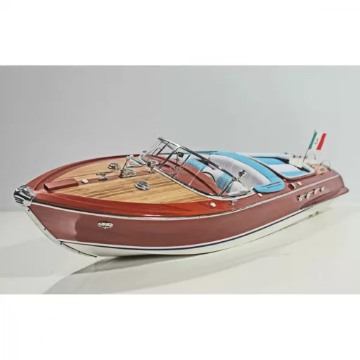 Model łodzi Riva Aquarama L66