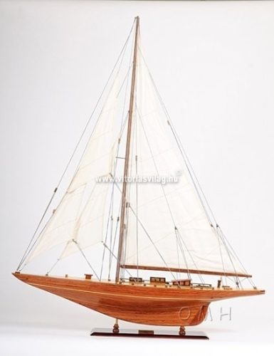 Model statku Shamrock L50